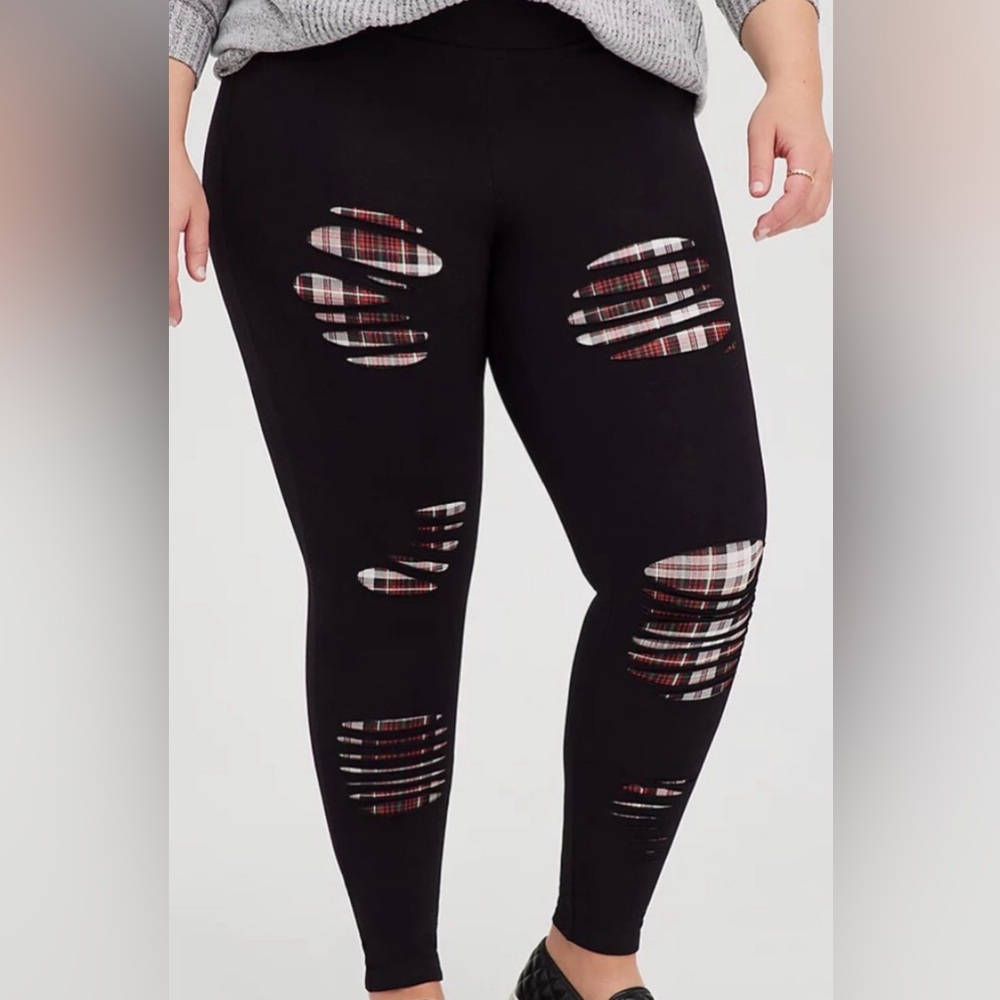 Torrid 1 or 1X slashed up leggings red plaid insets